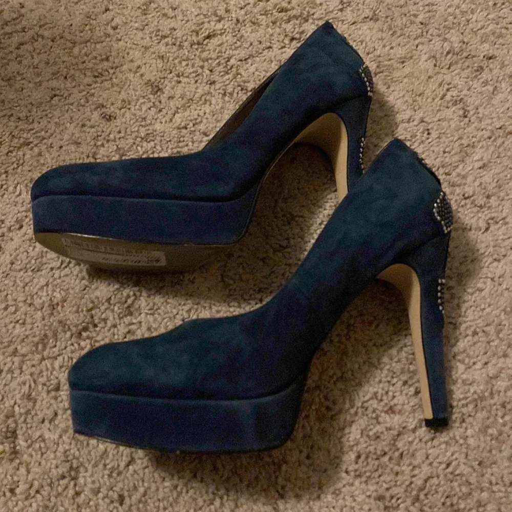 Blue suede Reba heels - Picture 7 of 11